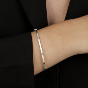 Pulseira Bracelete Oval em Prata 925